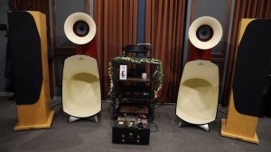 Возрастной Челентано на Оперли с Мейшу