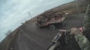 Плечом к плечу Мы держим строй, мы верим другу...Кадры боевых будней морпехов ТФ