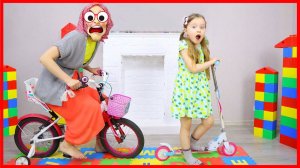 К Милане в гости пришли бабушка с дедушкой