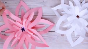 Очень красивая объемная снежинка из бумаги своими руками на Новый год