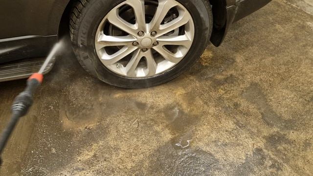 Работа аккумуляторной мойки OneVan