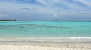 Мальдивы. Живем на локальном острове Гурайдо. Развлекаемся, как можем.