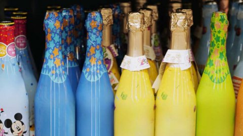 В Госдуме призвали запретить детское шампанское