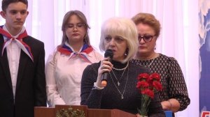 Парта героя