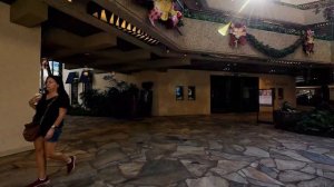 🌴Люди Гавайев прогулка по Вайкики 2025 живая атмосфера курорта и ритм островной жизни✨