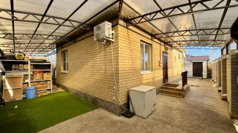 Дом с ремонтом и техникой в Краснодаре!!