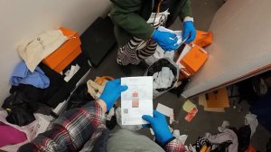 Рискнули из-за сумки а нашли столько золота (PGLive)