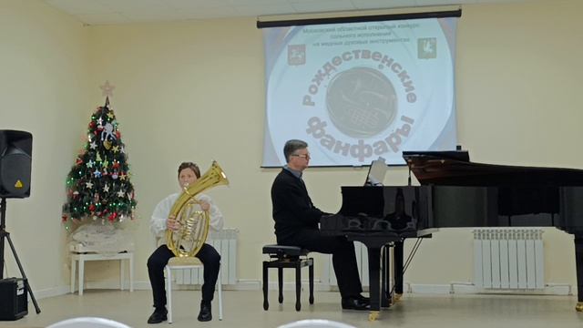 Ким Савва 11 лет, "Осенняя песнь" П.И.Чайковский, "Турецкое Рондо" В.А.Моцарт.