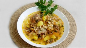 Вкусный суп с ПЕРЛОВКОЙ, МЯСОМ и ГРИБАМИ! Пошаговый рецепт!