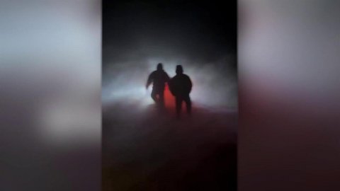 В Саратовской области во время снежного шторма погиб человек.