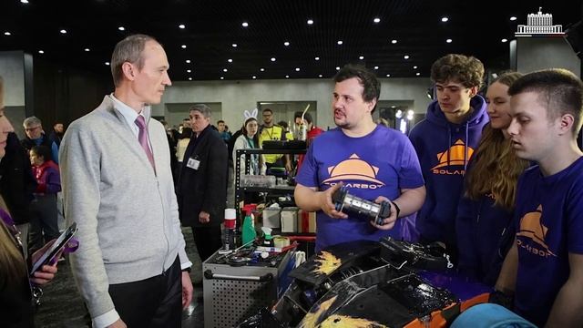 Заместитель Председателя Правительства Дмитрий Григоренко на церемонии открытия «Битва роботов»
