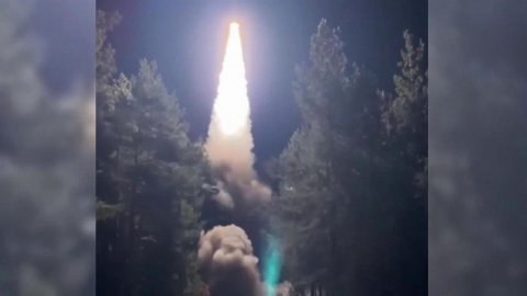 Десятки мощных взрывов на объектах украинского ВПК и связанной с ними инфраструктуре.