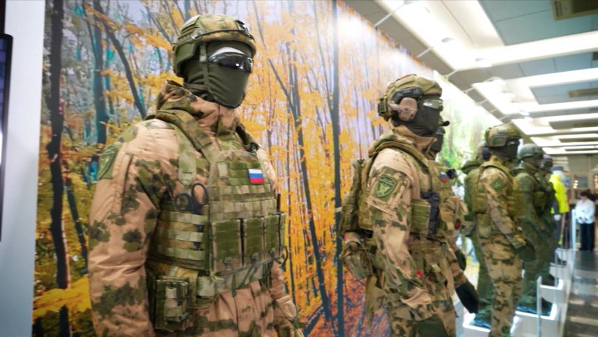 По последнему слову техники: как отшивают форму для военнослужащих России