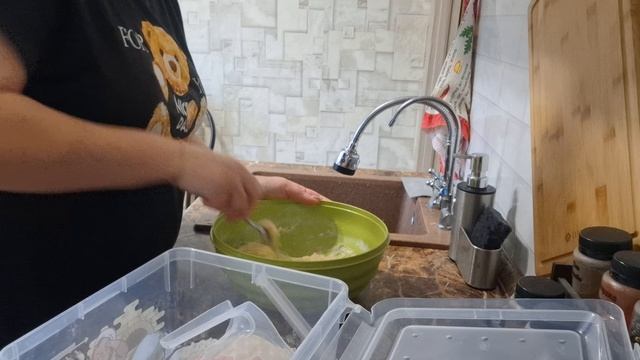 Жарю Драники на завтрак, захотелось)