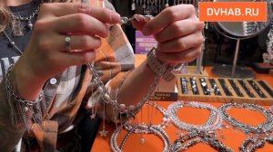 Неваляшки и луковицы амариллиса: в Хабаровске проходит новогодний маркет