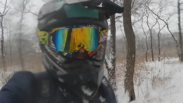 Декабрь снег выпал