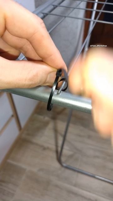 Отличный лайфхак с пластиковыми стяжками для легкого и надежного ремонта сушилки для белья