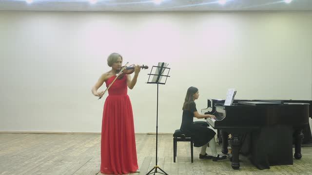 Чаринцева Софья, 12 лет. Д. Шостакович "Элегия"