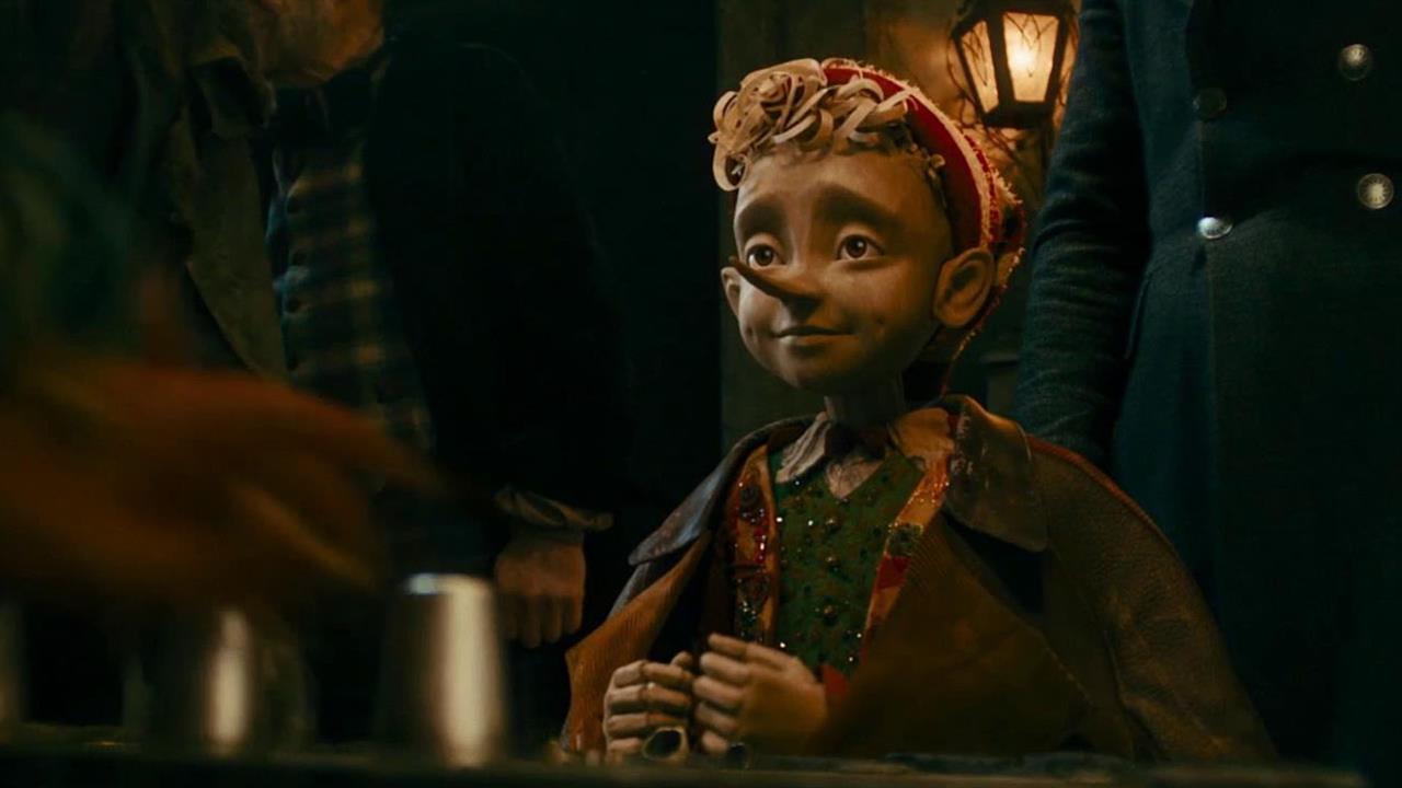 В Москве открылась выставка костюмов персонажей нового фильма "Буратино"