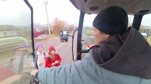 топор готов!!! еду в магозин на тракторе