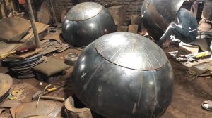 Сварка огромных кастрюль.