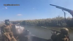 Наши воины на катере против роя FPV