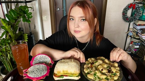 МУКБАНГ | Ньокки в сливочном соусе, панини / сэндвич, драгонфрут 🥪