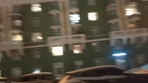 Вокруг одни красивые  люди