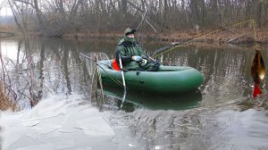 ЛОДКА, СПИННИНГ И ПЕРВЫЙ ЛЁД — ДЕДОВСКАЯ  РЫБАЛКА НА БЛЁСНА.