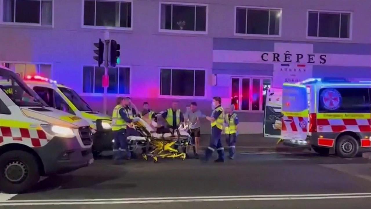 На пляже в Сиднее преступники расстреляли собравшихся на празднование Хануки