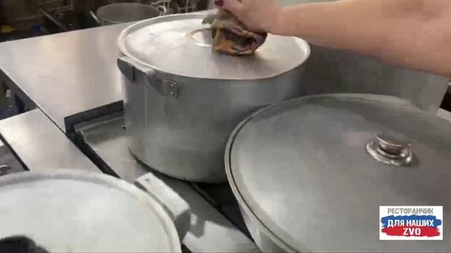 Женский батальон второго ресторанчика малом составе, но это же русские женщины.