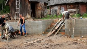 Работа между бурей и дождем. Подпорная стена готова. Потрясающее преображение двора.