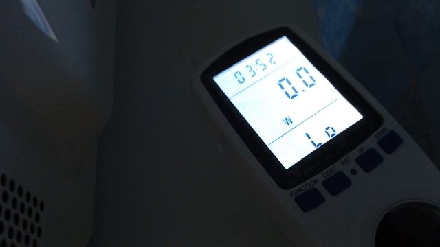 Ваттметр для бытовой электроники 220В 16А. испытания микроволновкой