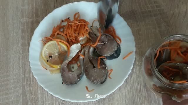 Селедочка по шведски. Слабосоленая, с овощами, вкусно необыкновенно.