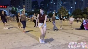 Цин Цин .площадь .танцы14