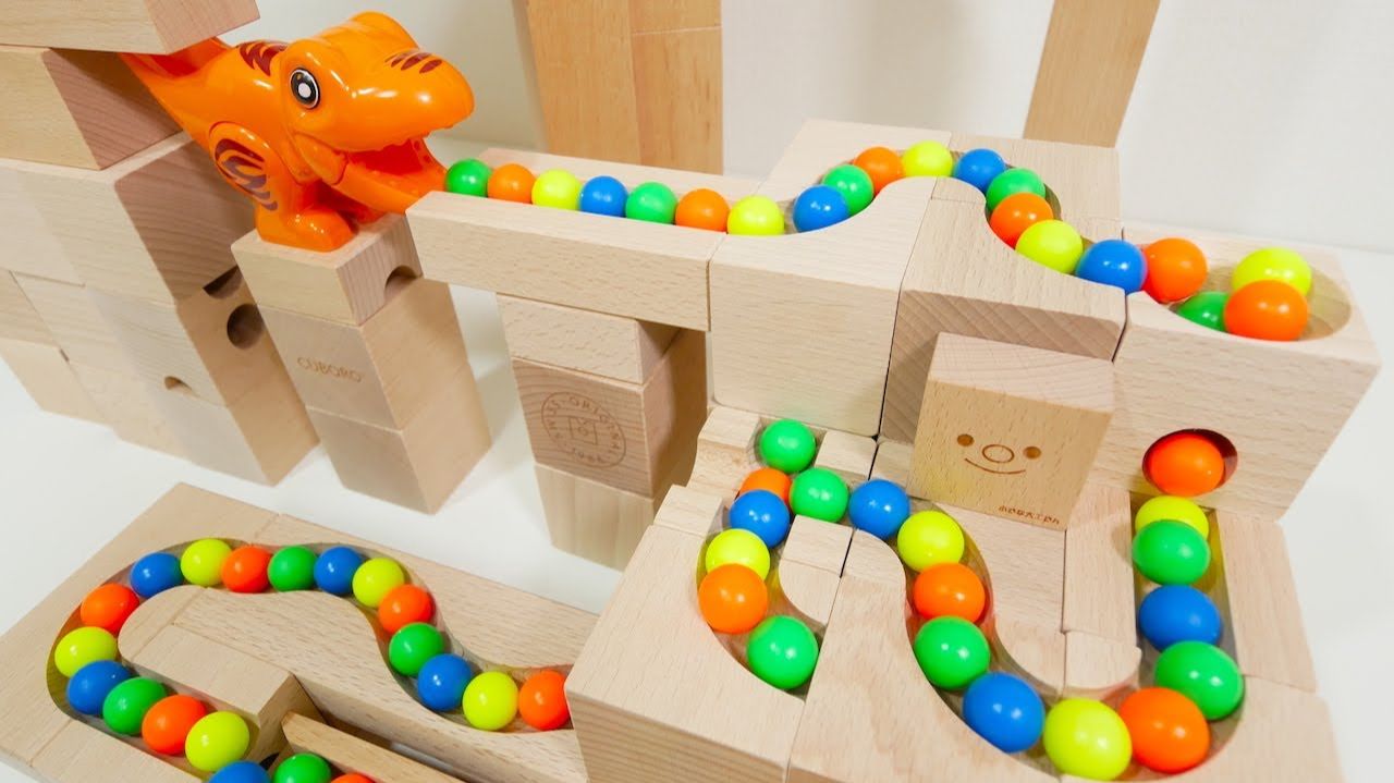 СТРОИМ ГОРКУ ДЛЯ ШАРИКОВ АСМР ВИДЕО ДЛЯ ДЕТЕЙ ЦВЕТНЫЕ ШАРИКИ ДЕТСКИЙ КАНАЛ ИГРАЛКИ-ЗАЛИПАЛКИ