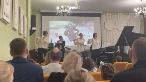 18. Ансамбль Сиринкс "Мартышка и очки" 0. Хромушин