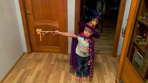 Я КРУЖИЛ ПО ГОРОДУ.