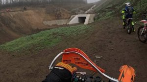 Эндуро в стиле "Я знаю как надо ездить"