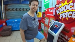 ВЗВЕСИЛАСЬ, начала НАБИРАТЬ вес в Таиланде! НАЛОПАЛИСЬ вкусняшек по дороге домой на ДЖОМТЬЕН! Влог