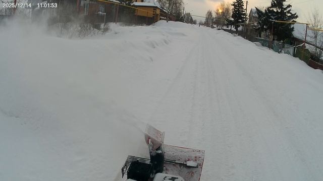 Снегоуборщик  starwind в деле.