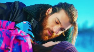 Укрыл мой город белый снег