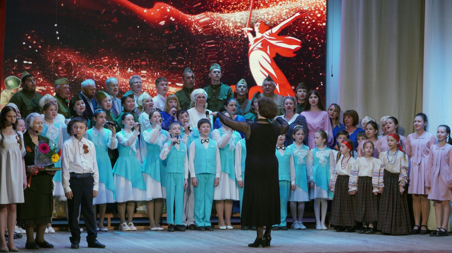 «Великим Огненным годам святую память сохраняя...» смотреть онлайн