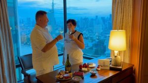 THE PENINSULA BANGKOK  День рождения