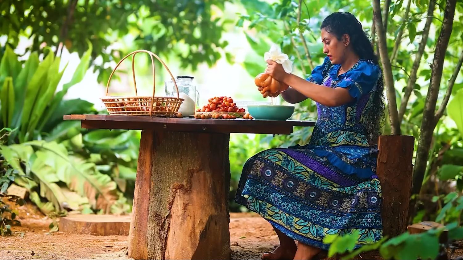 Готовлю летний и освежающий напиток. Делаю сироп и десерт из сочной мякоти фруктов. Кухня Шри-Ланки