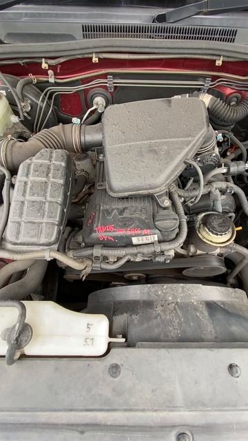 Toyota Hilux Surf TRN215-0005766  2TRFE 2005