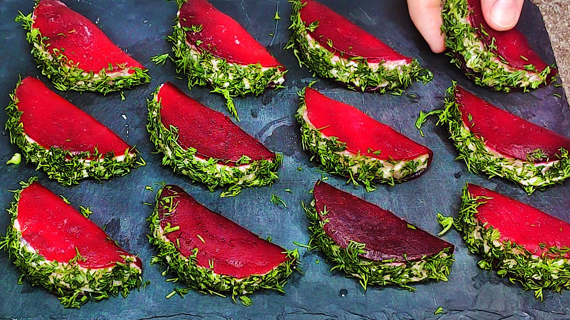 Перерыла интернет и нашла что искала: 5 новогодних закусок, которые впечатляют (без лишних усилий)