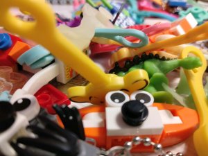 открываю мини сумку где акции магазинов!