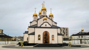 Храм Святого князя Владимира в Анапе, новогодняя ёлка, Крещенский парк