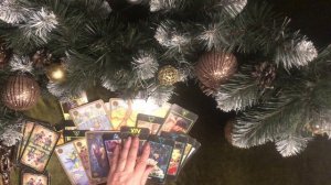 Как мужчина вас воспринимает и на что рассчитывает ! Таро расклад.